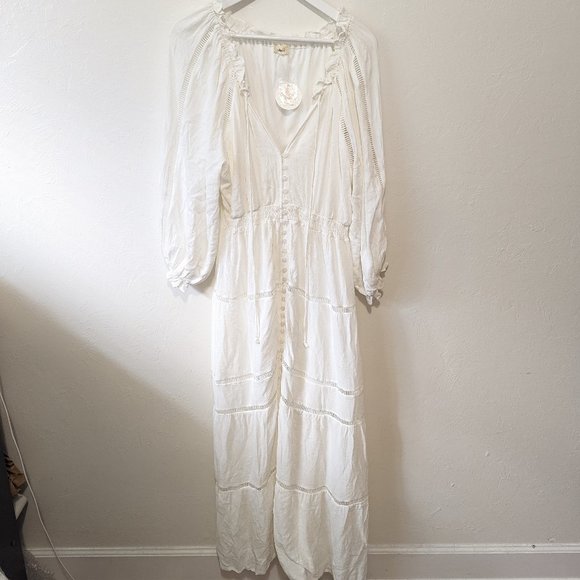 Tullabee Dresses & Skirts - Tullabee Boho White Maxi Dress Size Medium NEW
